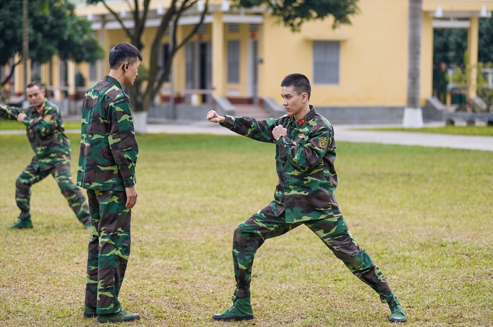 Dũng Bino gặp những thử thách khó khi tham gia chượng trình “Sao nhập ngũ“. Ảnh: NVCC.
