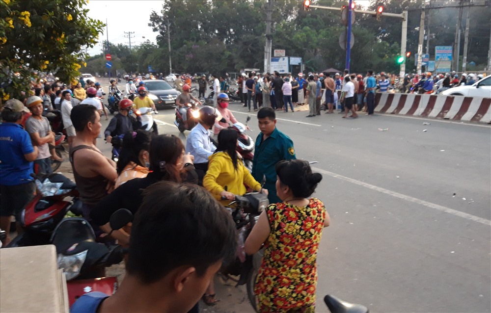 Người dân cho biết ngã ba Bến Lớn trên quốc lộ 13 là điểm đen về tai nạn giao thông.