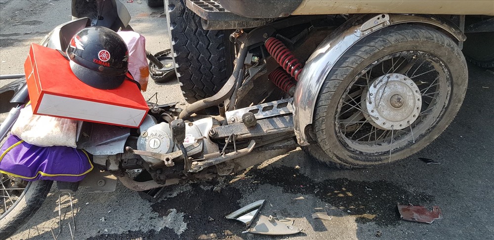 Xe máy của người khuyết tật bị hư hỏng nặng.