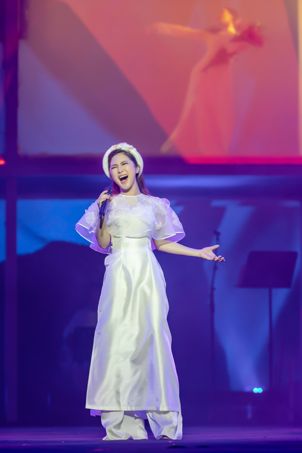 Cuối năm 2018, Hương Tràm có liveshow đánh dấu 6 năm sự nghiệp ca hát khá thành công.
