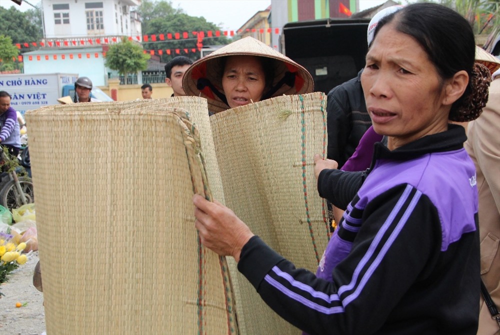Chiếu cói là sản phẩm thủ công đặc trưng của vùng quê Nga Sơn, Thanh Hóa.