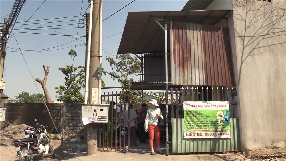 Công an khám xét khẩn cấp ngôi nhà 4 đối tượng thuê để tàng trữ vận chuyển ma túy.