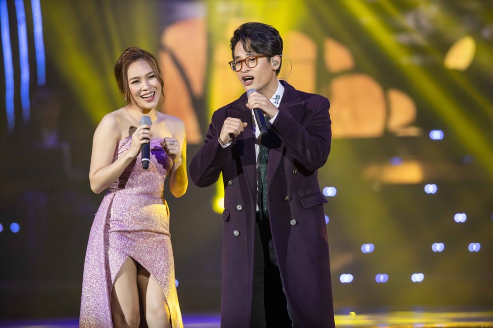 Tại sự kiện còn có sự tham gia của Mỹ Tâm, Hà Anh Tuấn, Hồng Nhung, Tùng Dương, Nguyên Hà và Phạm Anh Duy...