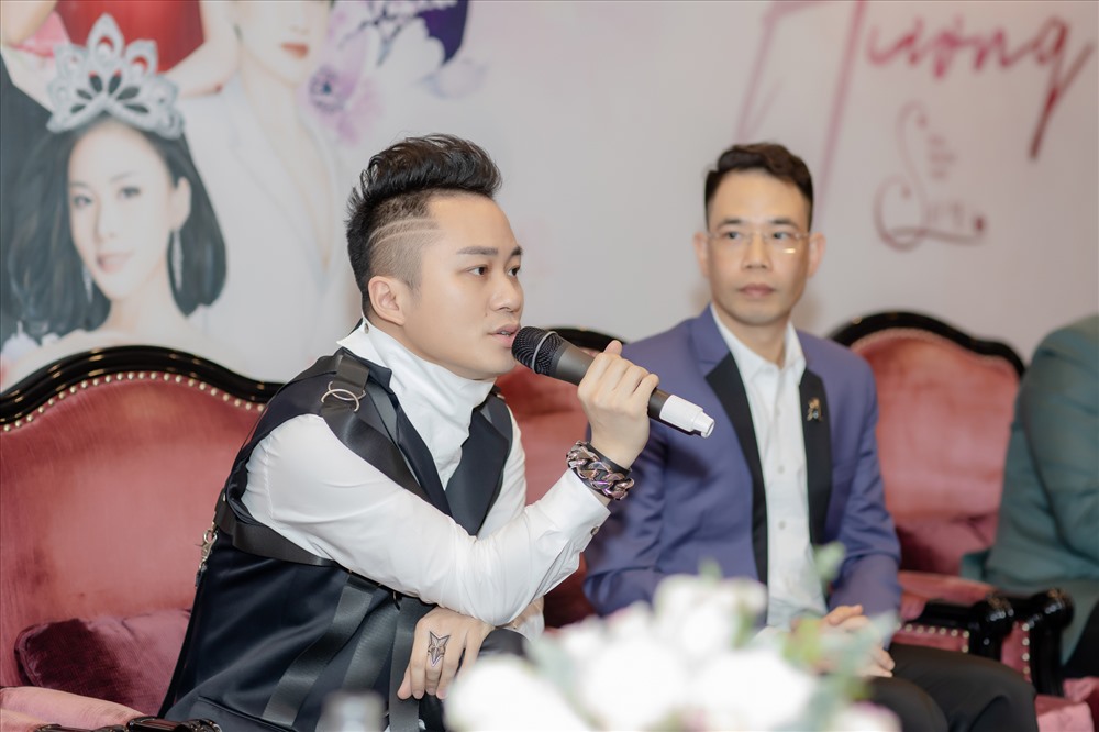 Anh không ngại chia sẻ về những người phụ nữ quan trọng nhất cuộc đời - đó chính là mẹ và vợ.