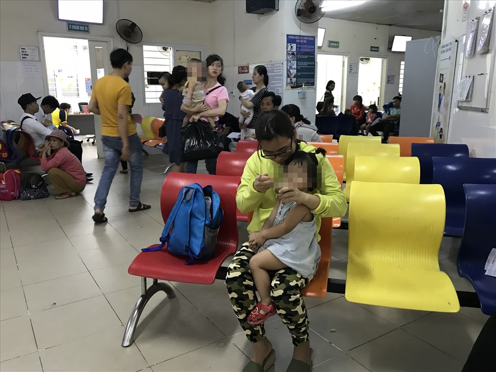 Đa phần các bệnh nhi nhập viện đều bị các triệu chứng về hô hấp, tiêu hóa hoặc sốt siêu vi...