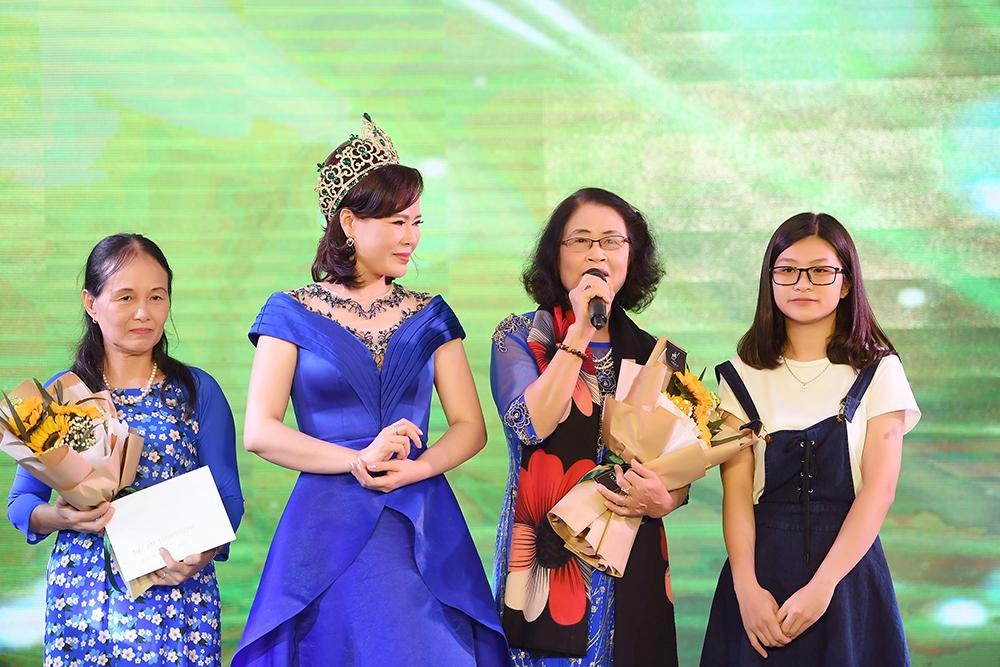Mrs. Việt Nam - Trần Hiền kêu gọi