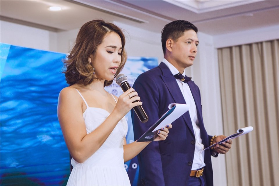 Bình Minh dẫn chương trình cùng em gái của siêu mẫu Hà Anh Bình Minh dẫn chương trình cùng em gái của siêu mẫu Hà Anh