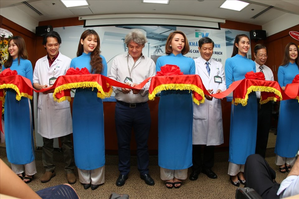 Máy can thiệp tim mạch hàng đầu thế giới xuất hiện ở Việt Nam Máy can thiệp tim mạch hàng đầu thế giới xuất hiện ở Việt Nam
