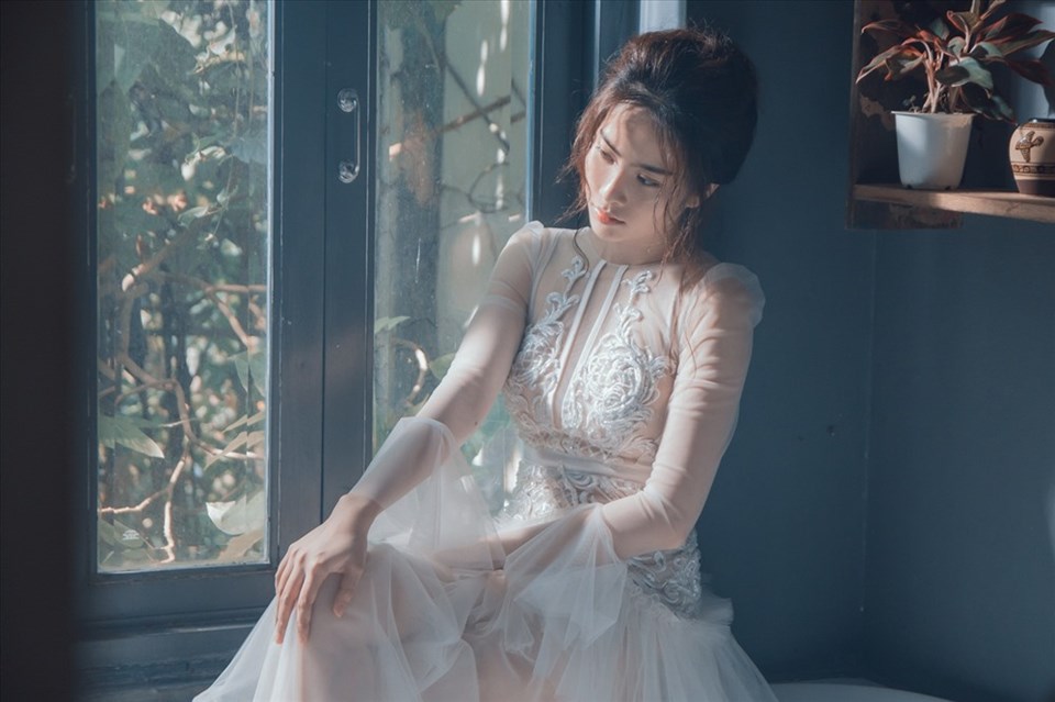 Nam Em ra mắt MV bằng tiếng Thái và tiếng Việt. Nam Em ra mắt MV bằng tiếng Thái và tiếng Việt.
