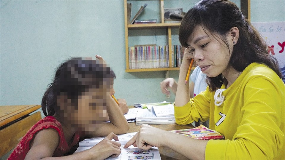 Mỗi "giáo viên" sẽ phụ trách dạy một nhóm học sinh để các em nắm bắt kiến thức chi tiết. Mỗi "giáo viên" sẽ phụ trách dạy một nhóm học sinh để các em nắm bắt kiến thức chi tiết.
