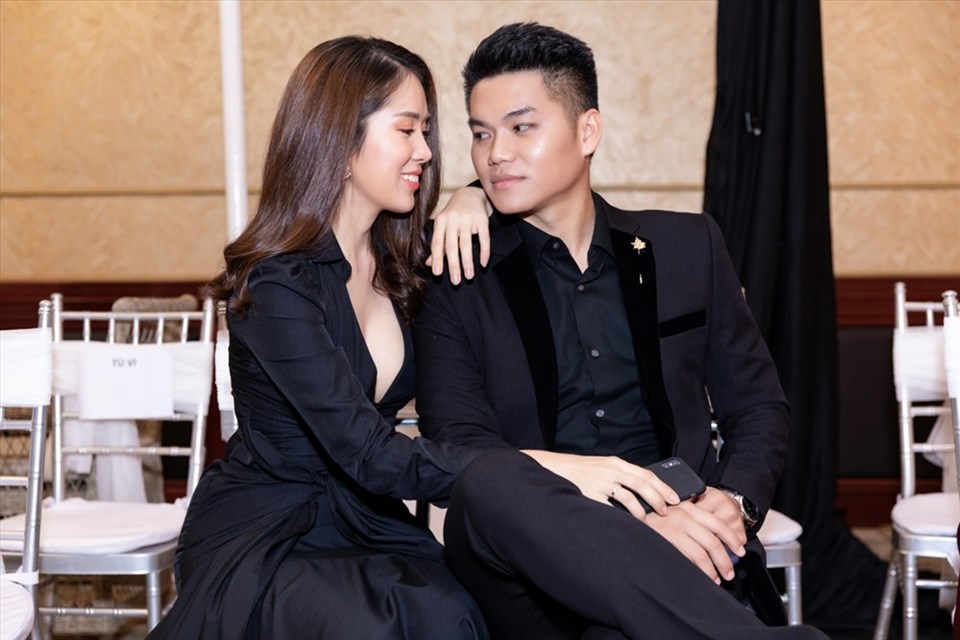 Lê Phương bất ngờ "lột xác" với hình ảnh trẻ trung, gợi cảm Lê Phương bất ngờ "lột xác" với hình ảnh trẻ trung, gợi cảm