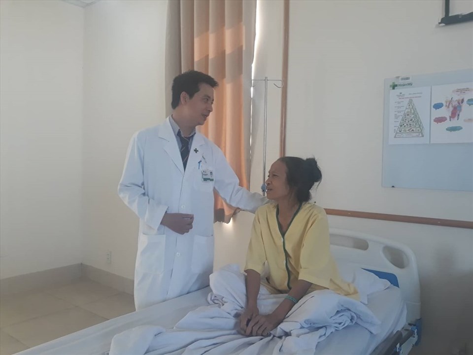 Hiện sức khỏe bệnh nhân đã ổn định và chuẩn bị xuất viện Hiện sức khỏe bệnh nhân đã ổn định và chuẩn bị xuất viện