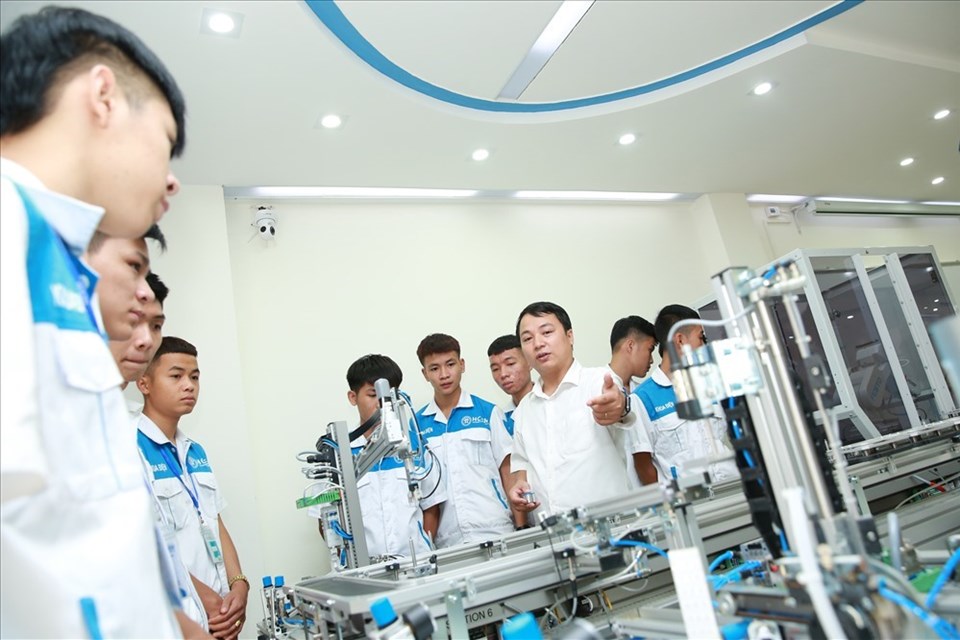 Hướng mở cho học sinh tốt nghiệp THCS học lên Cao đẳng Hướng mở cho học sinh tốt nghiệp THCS học lên Cao đẳng