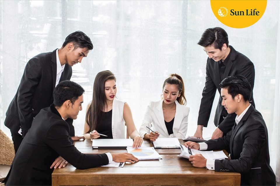 Với việc tăng vốn điều lệ lần này, Tập đoàn Sun Life Financial tiếp tục khẳng định cam kết đầu tư lâu dài tại Việt Nam. Với việc tăng vốn điều lệ lần này, Tập đoàn Sun Life Financial tiếp tục khẳng định cam kết đầu tư lâu dài tại Việt Nam.