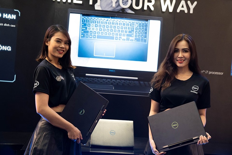 Laptop Gmaing Dell G-Series 2019 với ba mẫu G7, G5, G3 được ra mắt tại sự kiện "Game It Your Way" tại TP.Hồ Chí Minh (ảnh:Đ.Q). Laptop Gmaing Dell G-Series 2019 với ba mẫu G7, G5, G3 được ra mắt tại sự kiện "Game It Your Way" tại TP.Hồ Chí Minh (ảnh:Đ.Q).