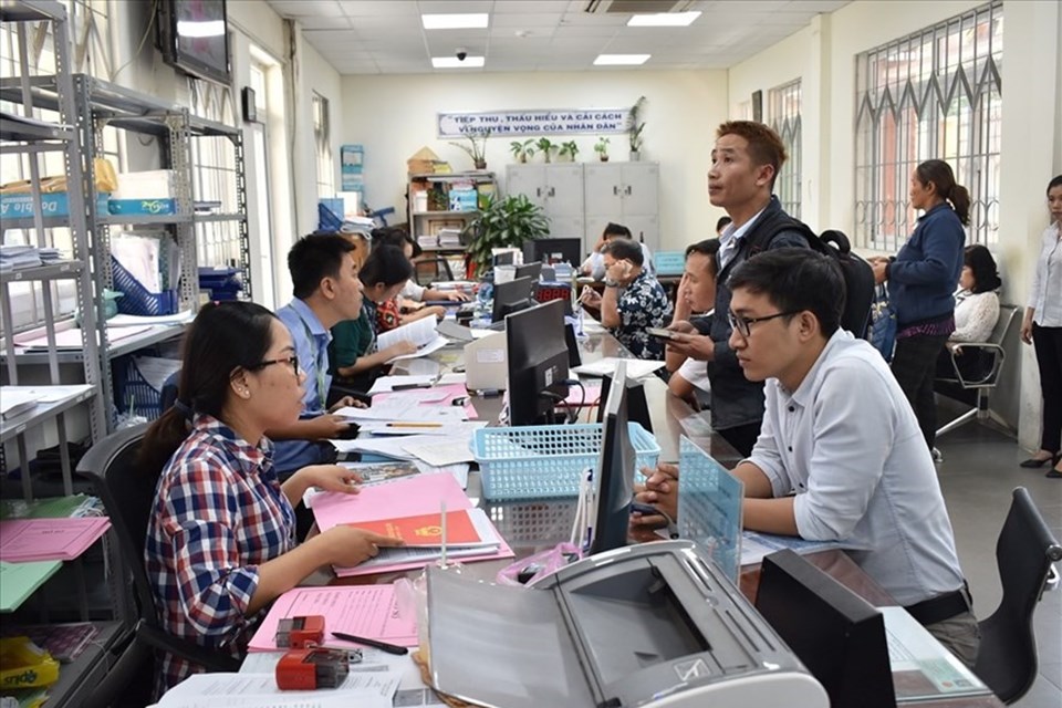 TPHCM đang chấn chỉnh thái độ, ứng xử của cán bộ, công chức, viên chức trong thi hành công vụ - ảnh M.Q TPHCM đang chấn chỉnh thái độ, ứng xử của cán bộ, công chức, viên chức trong thi hành công vụ - ảnh M.Q