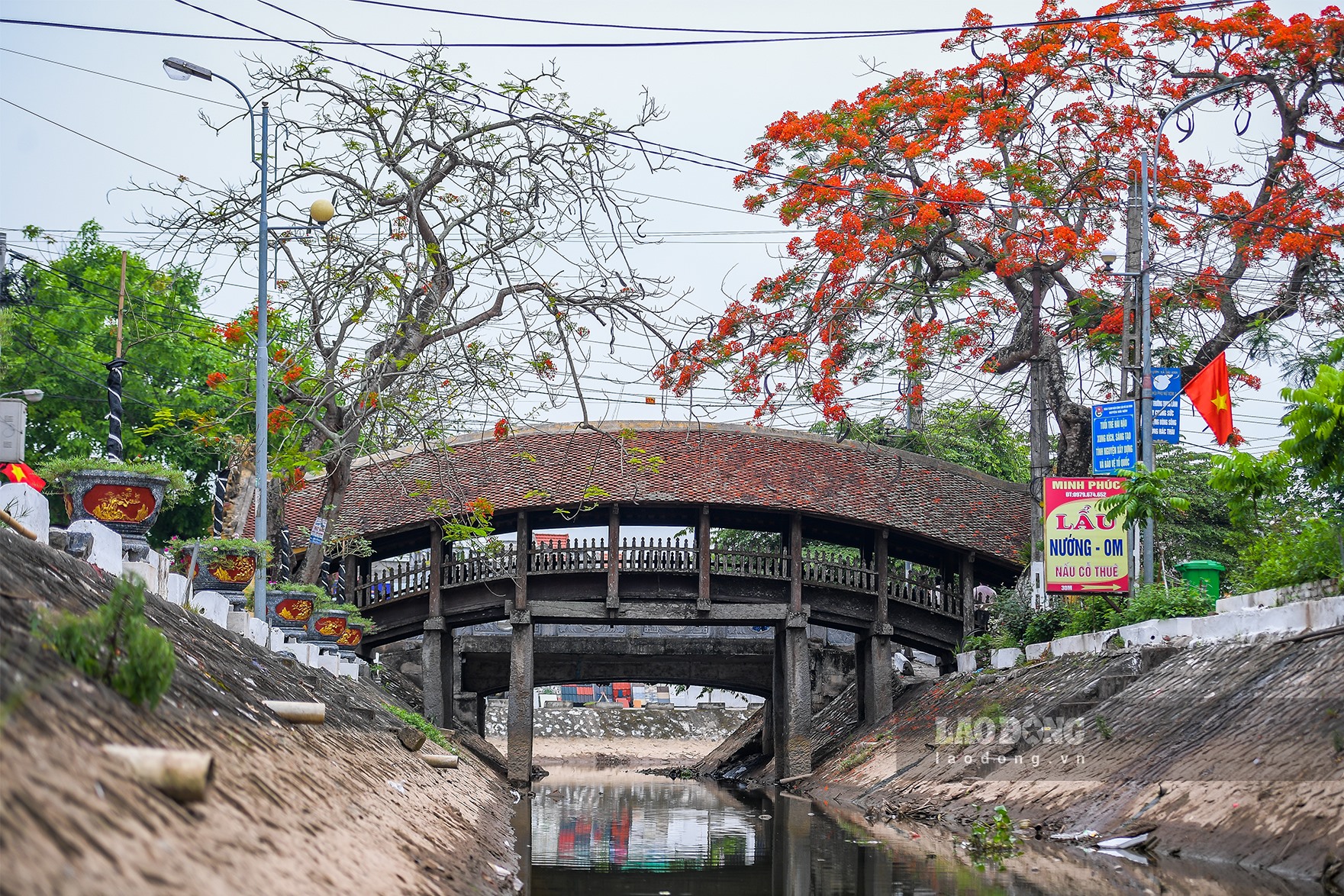 Cầu Ngói chợ Lương được xây dựng vào đời Hồng Thuận (1509 - 1515), đến nay đã trải quan 500 năm. Ảnh: Minh Hà